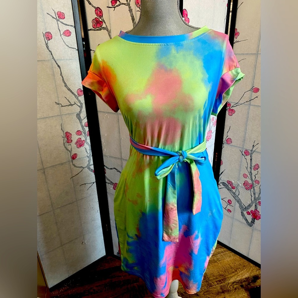 Small Tye-Dye Tie-Around T-Shirt Dress with Pockets